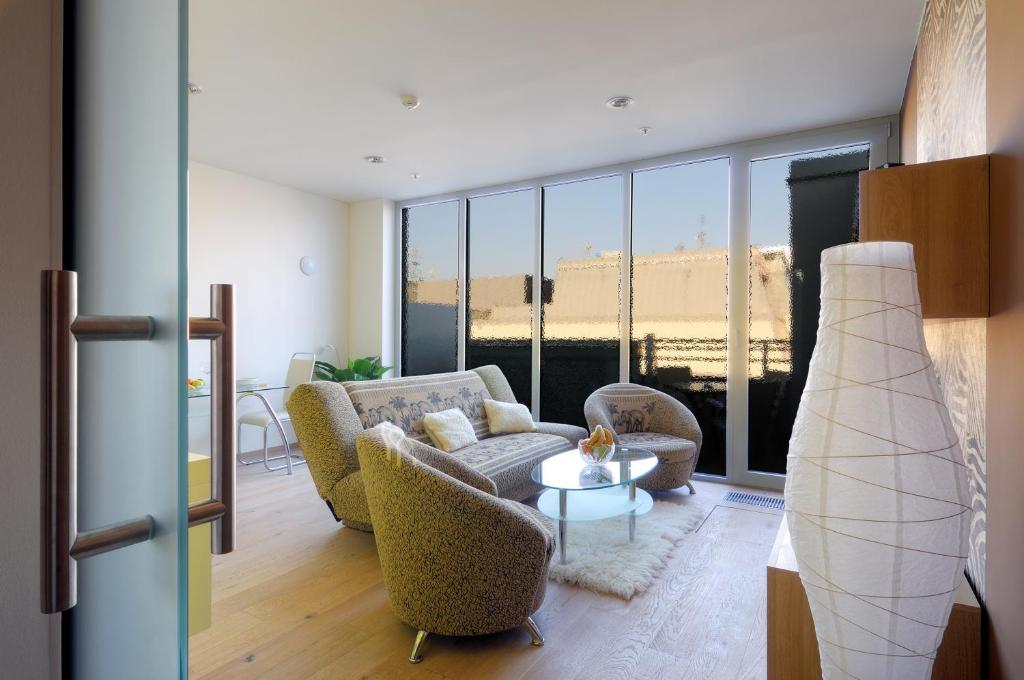 Vn17 Apartments Прага Экстерьер фото